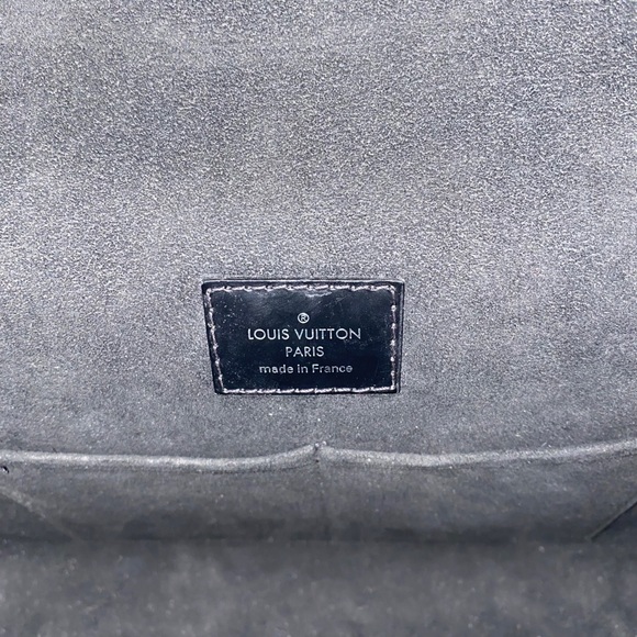 ❌ SOLD ❌ Louis Vuitton EPI Cluny BB - Picture 7 of 9